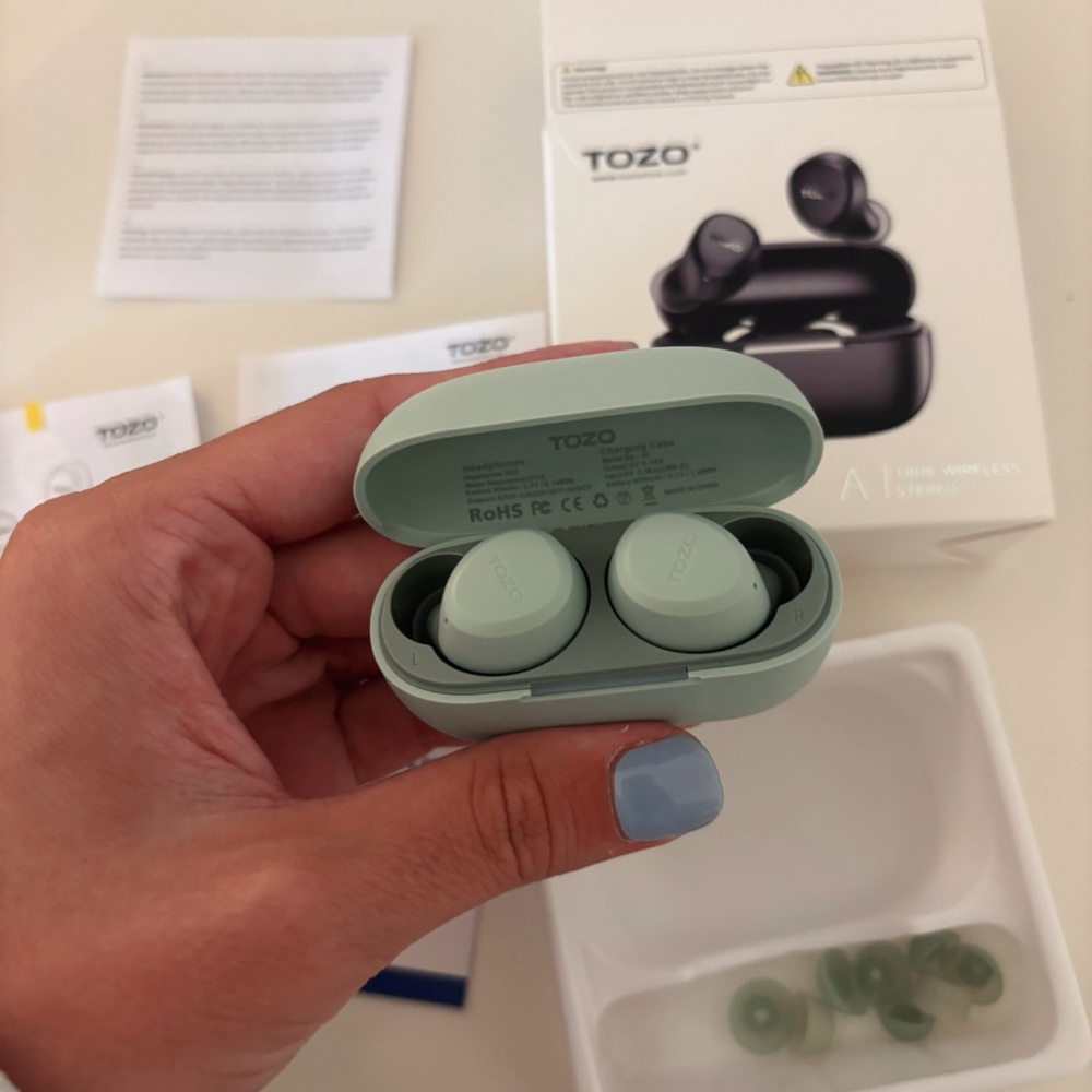 A1 True Wireless Earbuds - Green - Picture 5 of 13